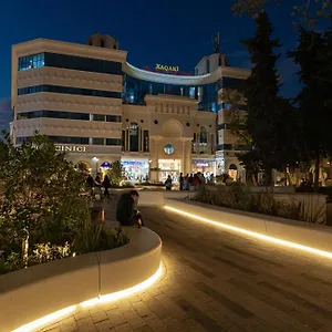 מלון Square