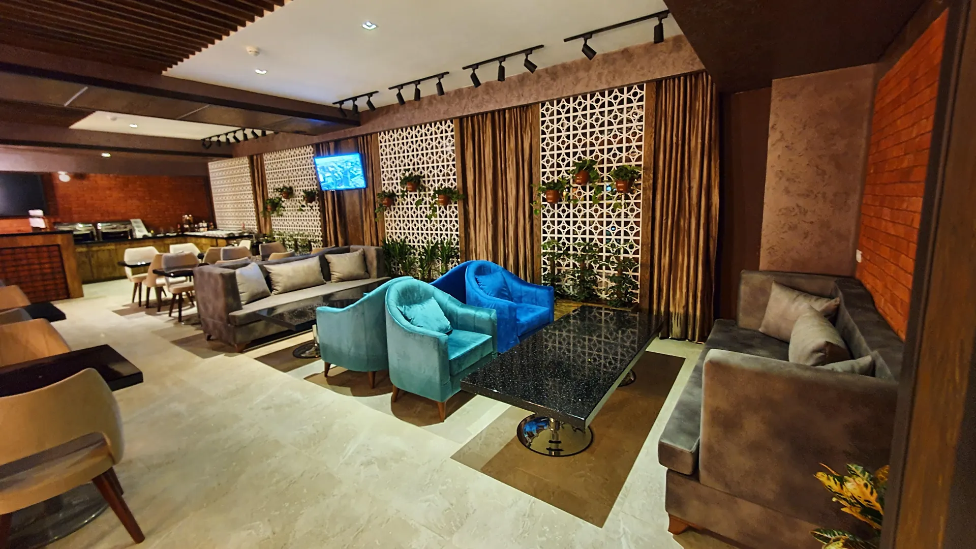 Parkway Inn Hotel And Spa contacts